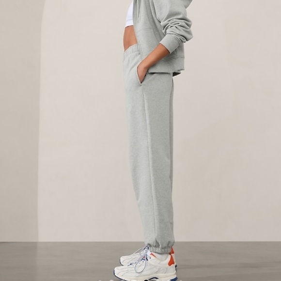 NWT ATHLETA • Women's Forever Fleece Jogger Pants Sweats • Grey Heather • Small - Picture 15 of 16